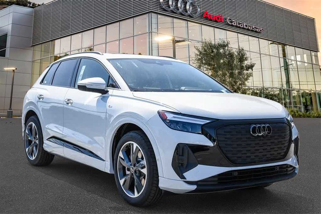 2024 Audi Q4 e-tron Premium Plus 3