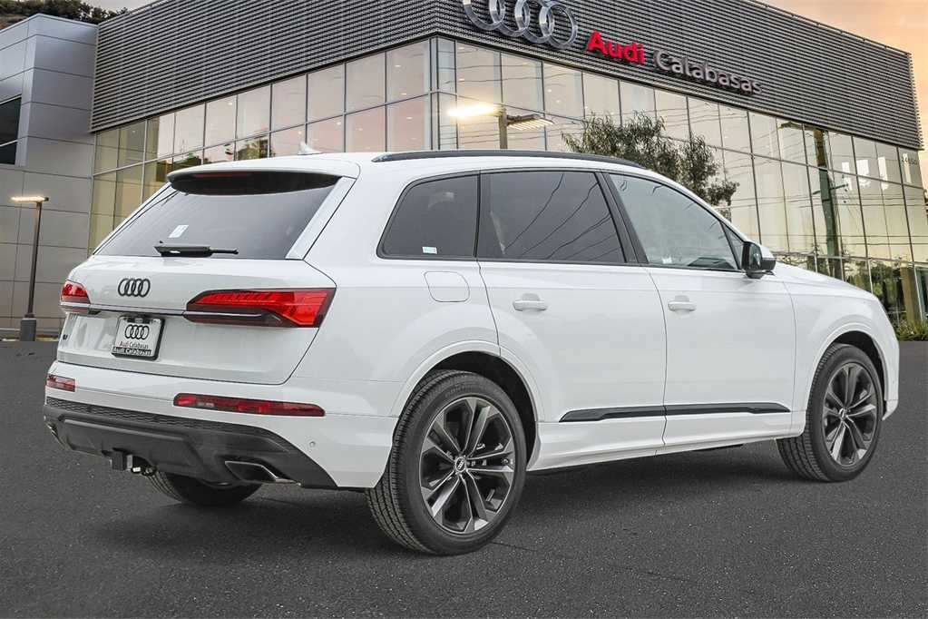 2025 Audi Q7 Premium Plus 4