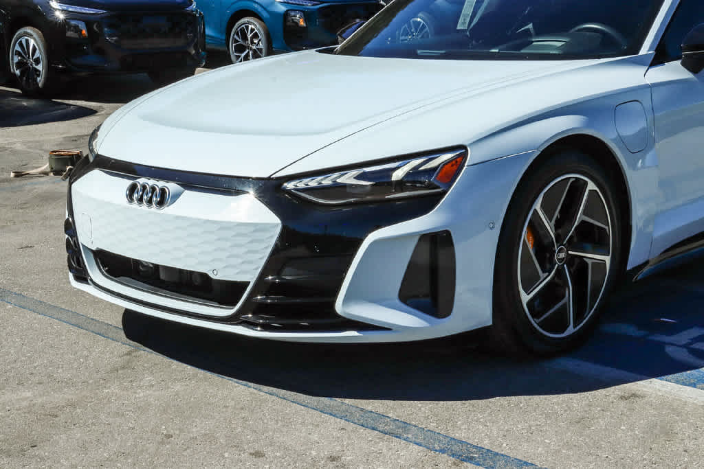 Suzuka Gray Metallic 2023 Audi RS e-tron GT Sedan All-Wheel Drive 2-Speed Automatic