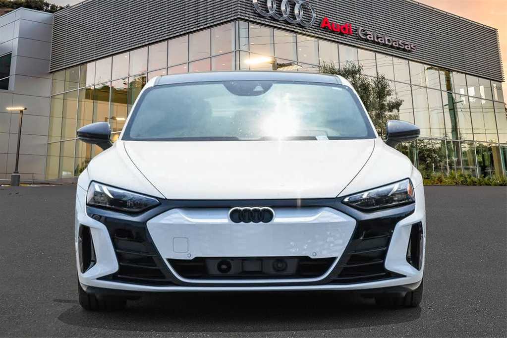 2024 Audi e-tron GT Premium Plus 2