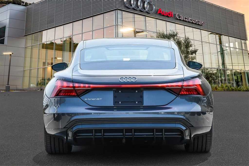 2024 Audi e-tron GT Premium Plus 5