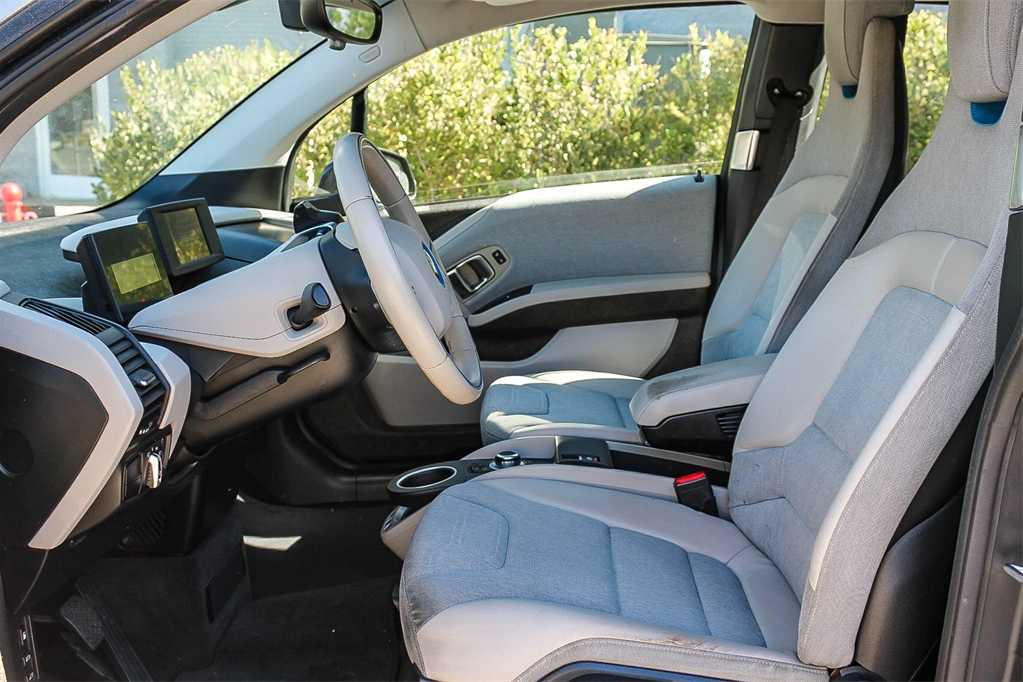 2015 BMW i3  19