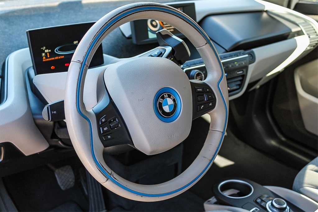 2015 BMW i3  15