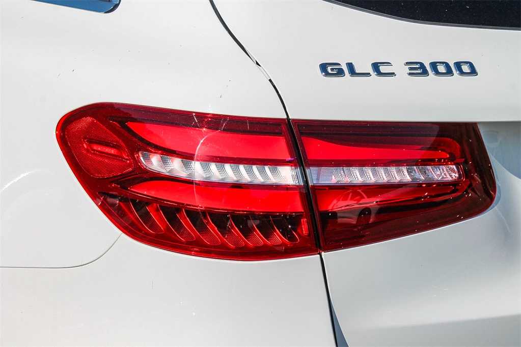 2019 Mercedes-Benz GLC GLC 300 7