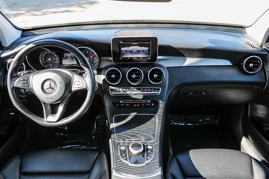 2019 Mercedes-Benz GLC GLC 300 12