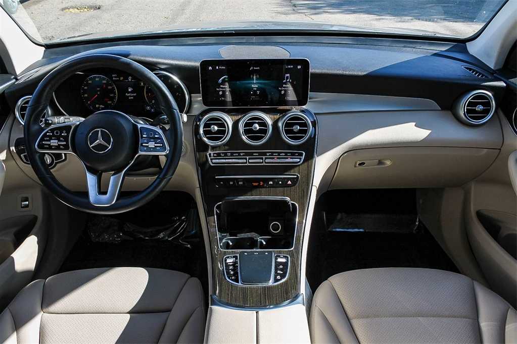 2020 Mercedes-Benz GLC GLC 300 12