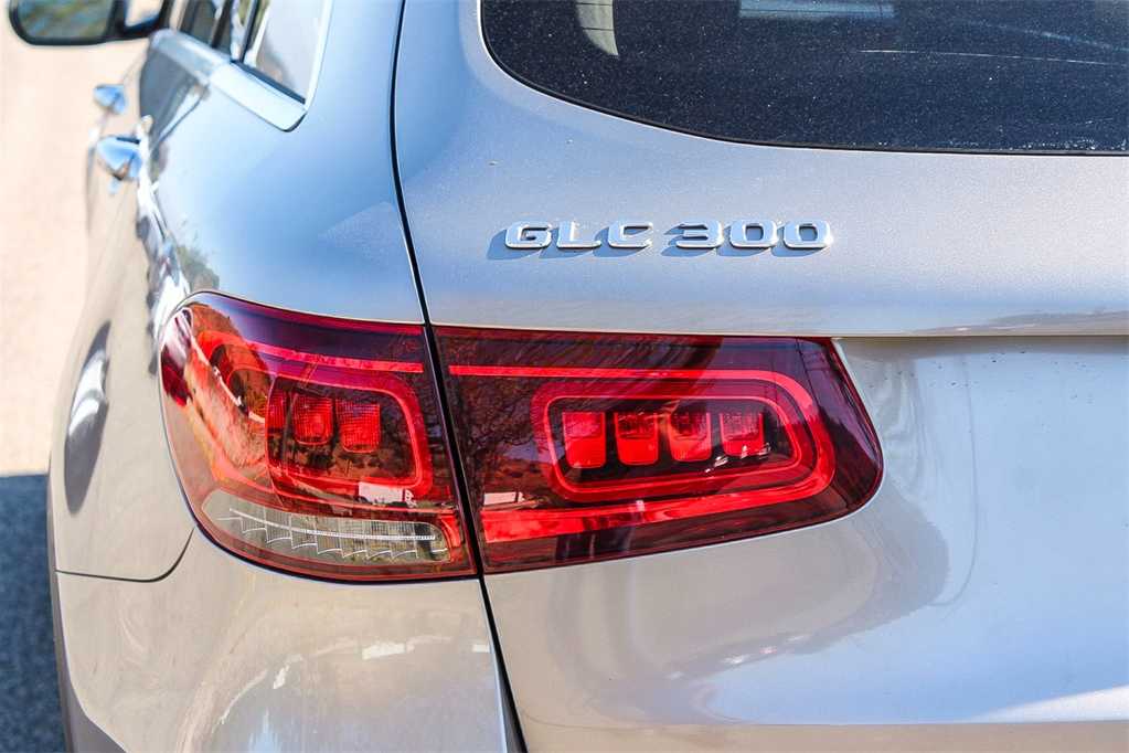 2020 Mercedes-Benz GLC GLC 300 7