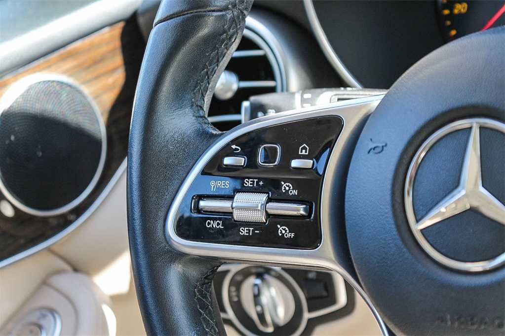 2020 Mercedes-Benz GLC GLC 300 16