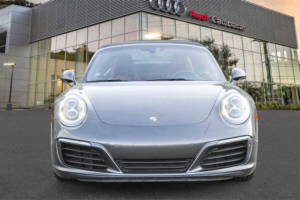 2018 Porsche 911 Carrera 4S 2