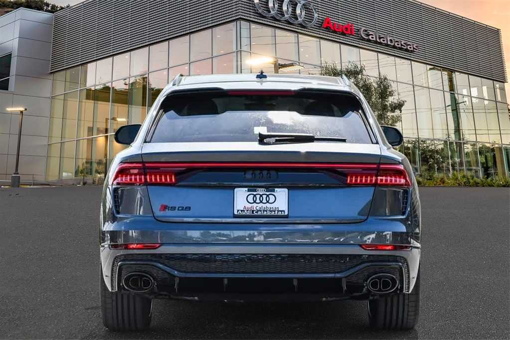 2024 Audi RS Q8 4.0T 5