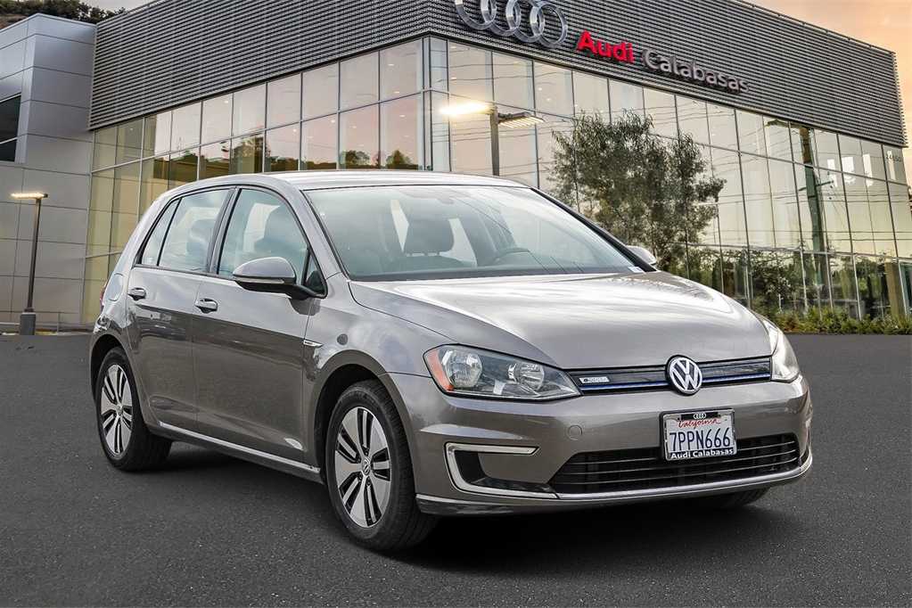 2016 Volkswagen e-Golf SE 3