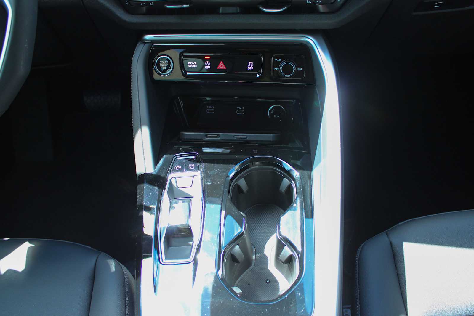 New 2026 MYTHOS BLACK Audi Premium Plus image 20