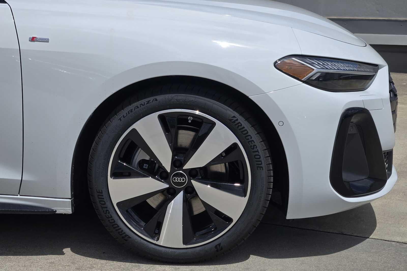 New 2026 GLACIER WHITE Audi Premium Plus image 5