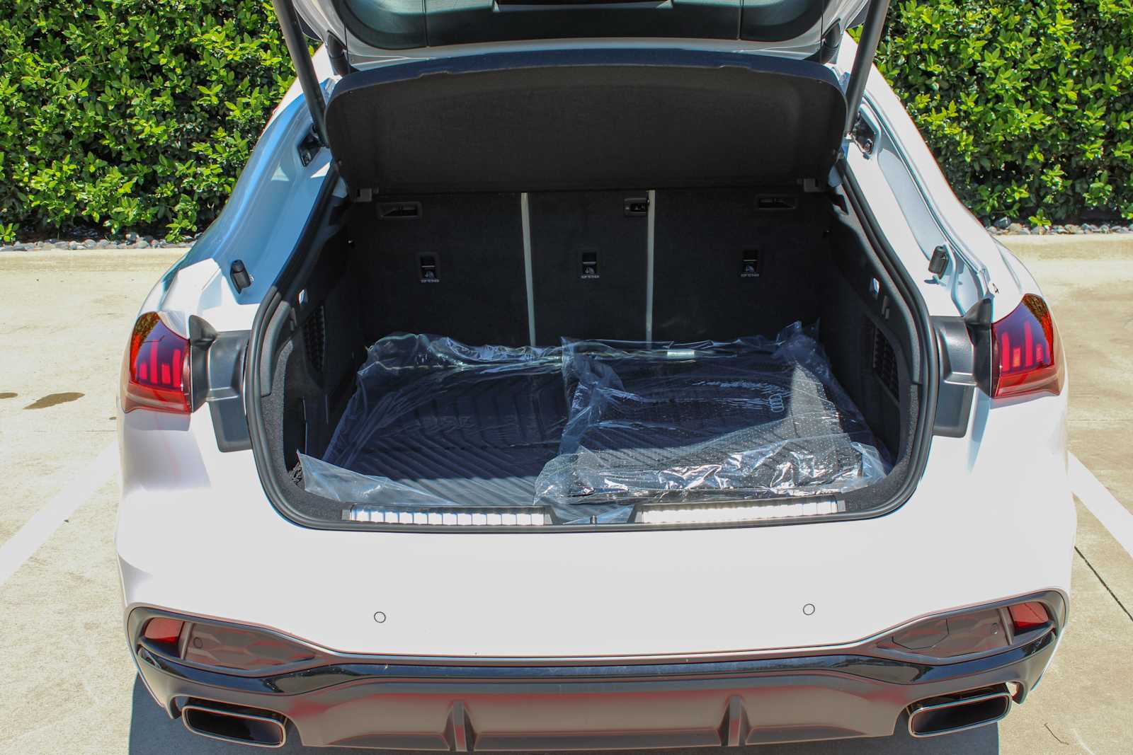 New 2026 GLACIER WHITE Audi Premium Plus image 26