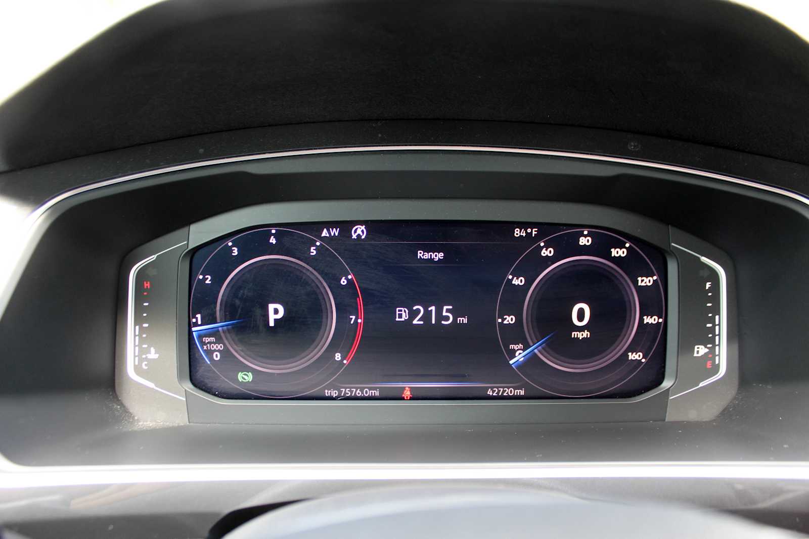Used 2019 Pyrite Silver Metallic Volkswagen SEL image 14