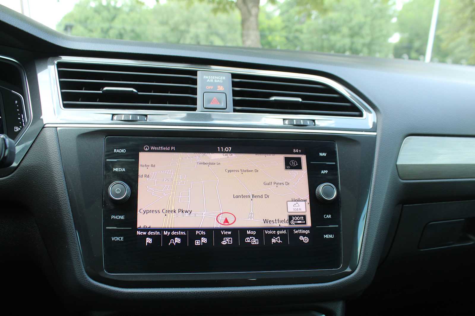 Used 2019 Pyrite Silver Metallic Volkswagen SEL image 16