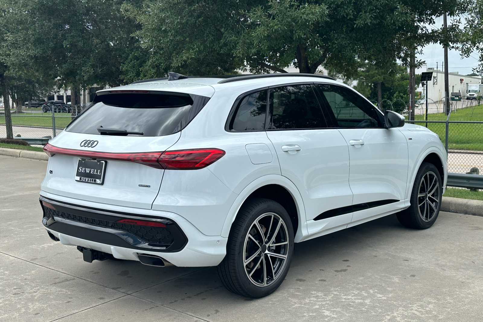 New 2026 Glacier White Metallic Audi Premium Plus image 4