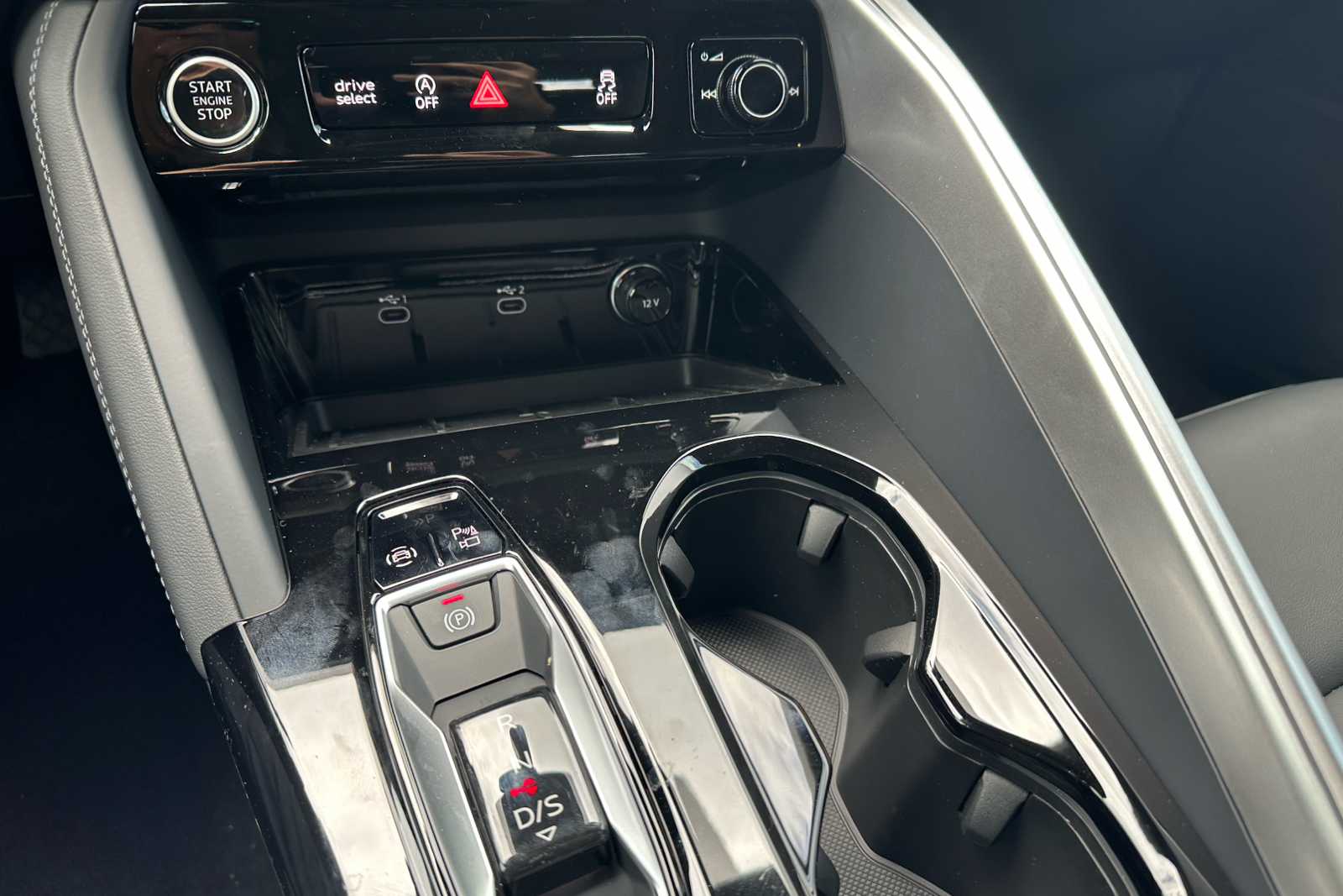 New 2026 Glacier White Metallic Audi Premium Plus image 15