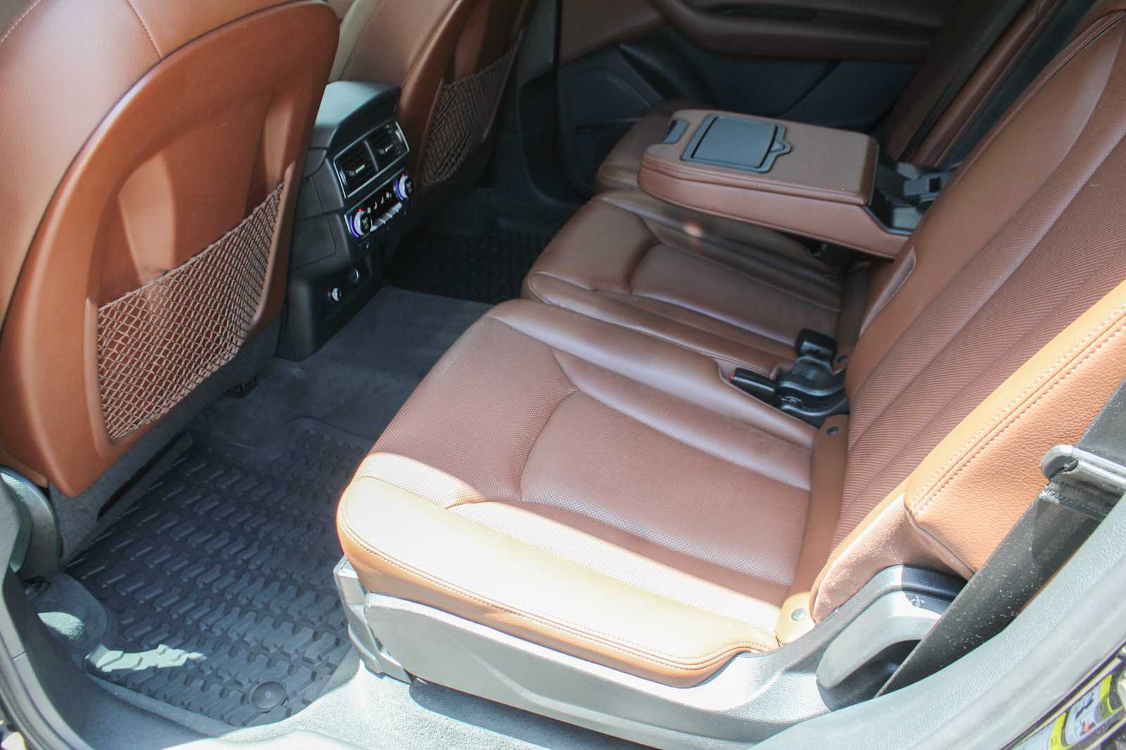 car-gallery-32
