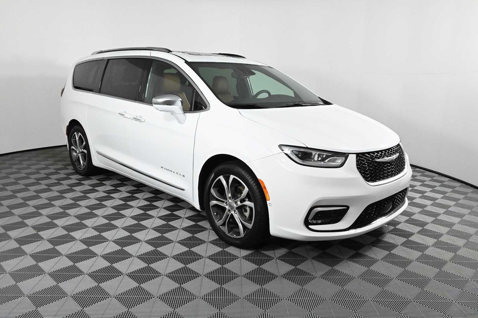 2024 Chrysler Pacifica Pinnacle FWD Blanco (Bright White Clearcoat) Minivan Tracción delantera 9 velocidades Automática