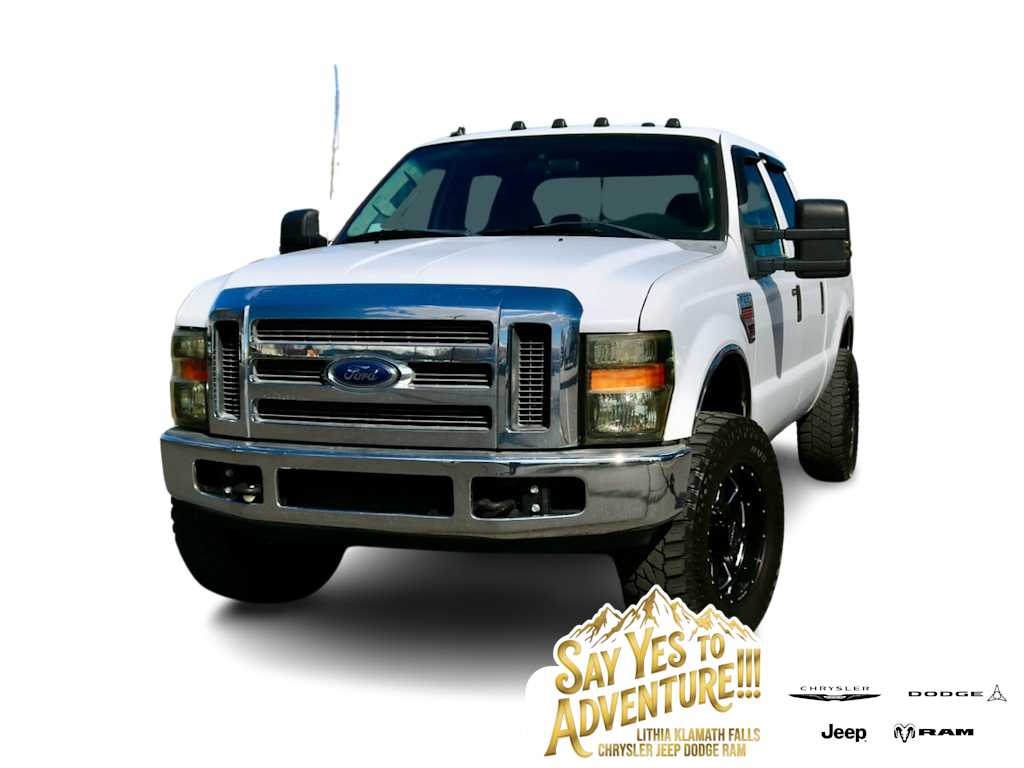 Oxford White 2009 Ford F-250 Super Duty XLT Crew Cab 4WD Pickup Truck Four-Wheel Drive Automatic