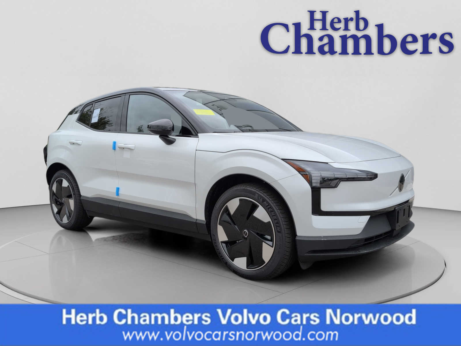 2025 Volvo EX30 Plus's photo