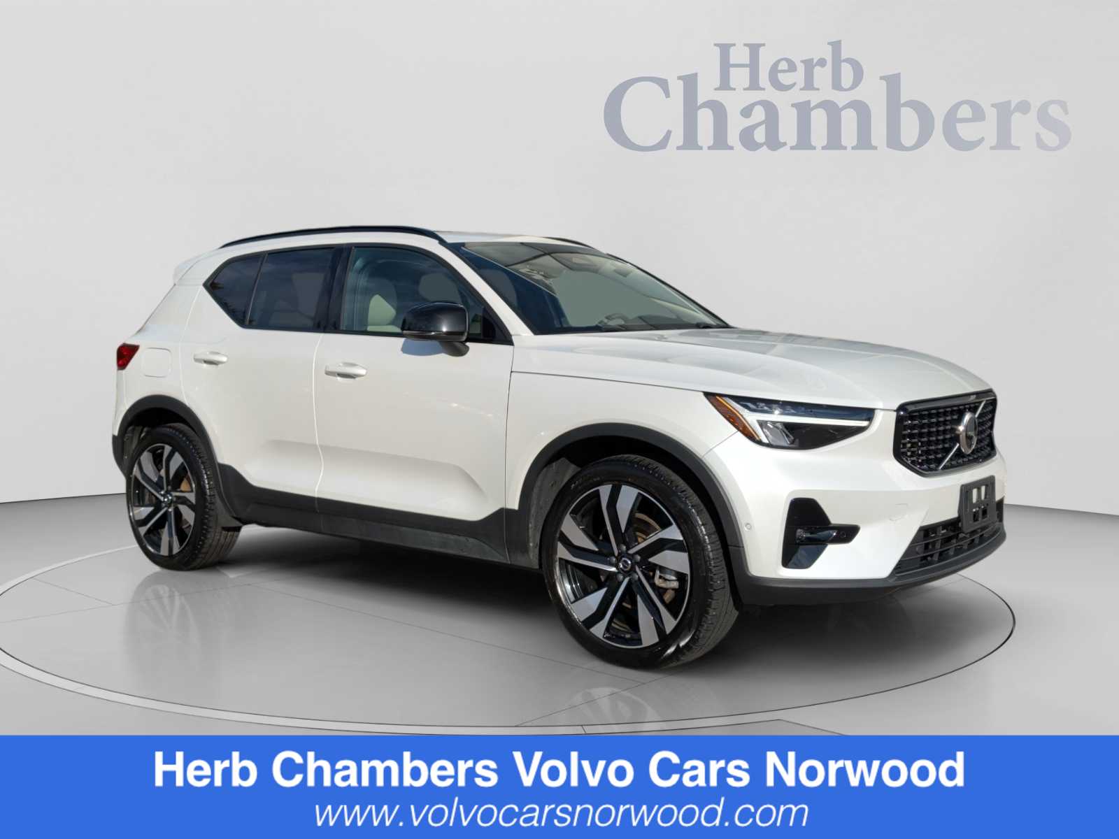 2024 Volvo XC40