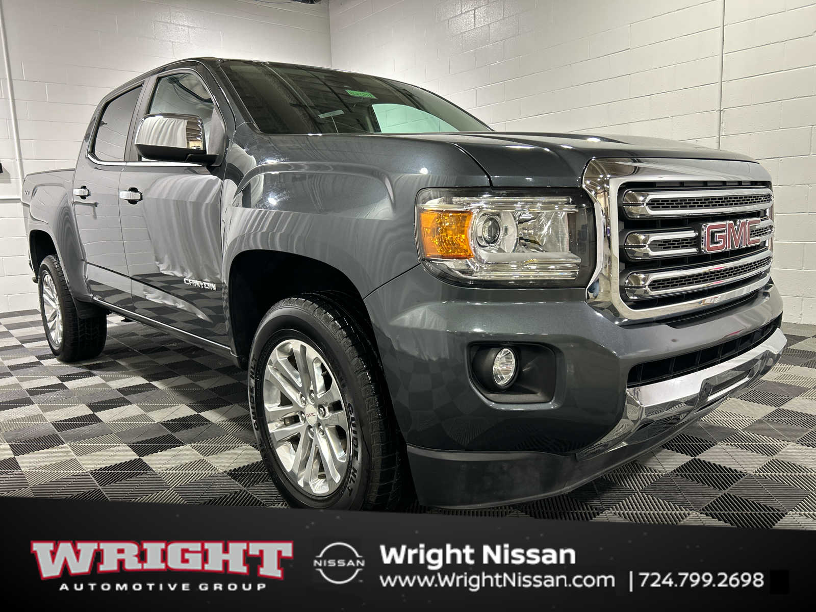 Cyber Gray Metallic 2016 GMC Canyon Pickup Truck Four-Wheel Drive 6-Speed Automatic