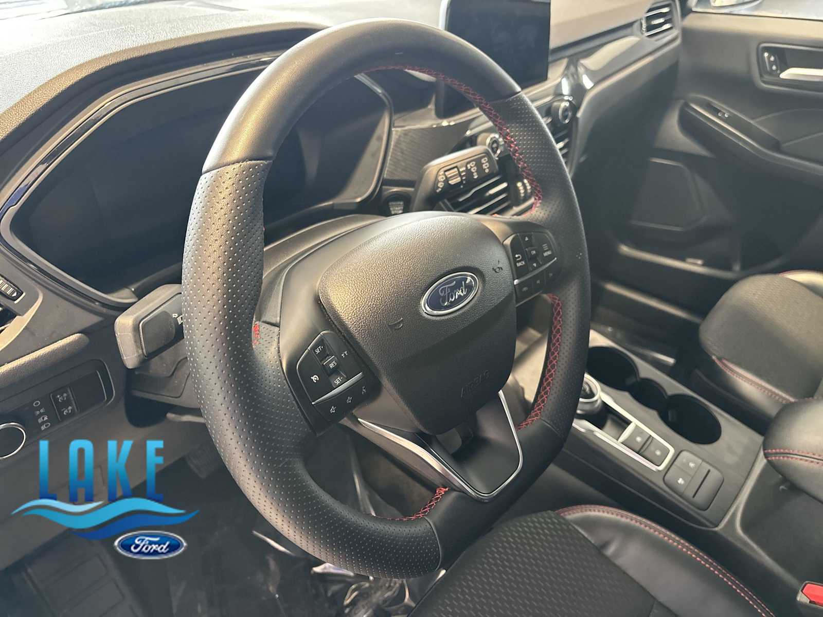 2025 Ford Escape ST-Line FWD