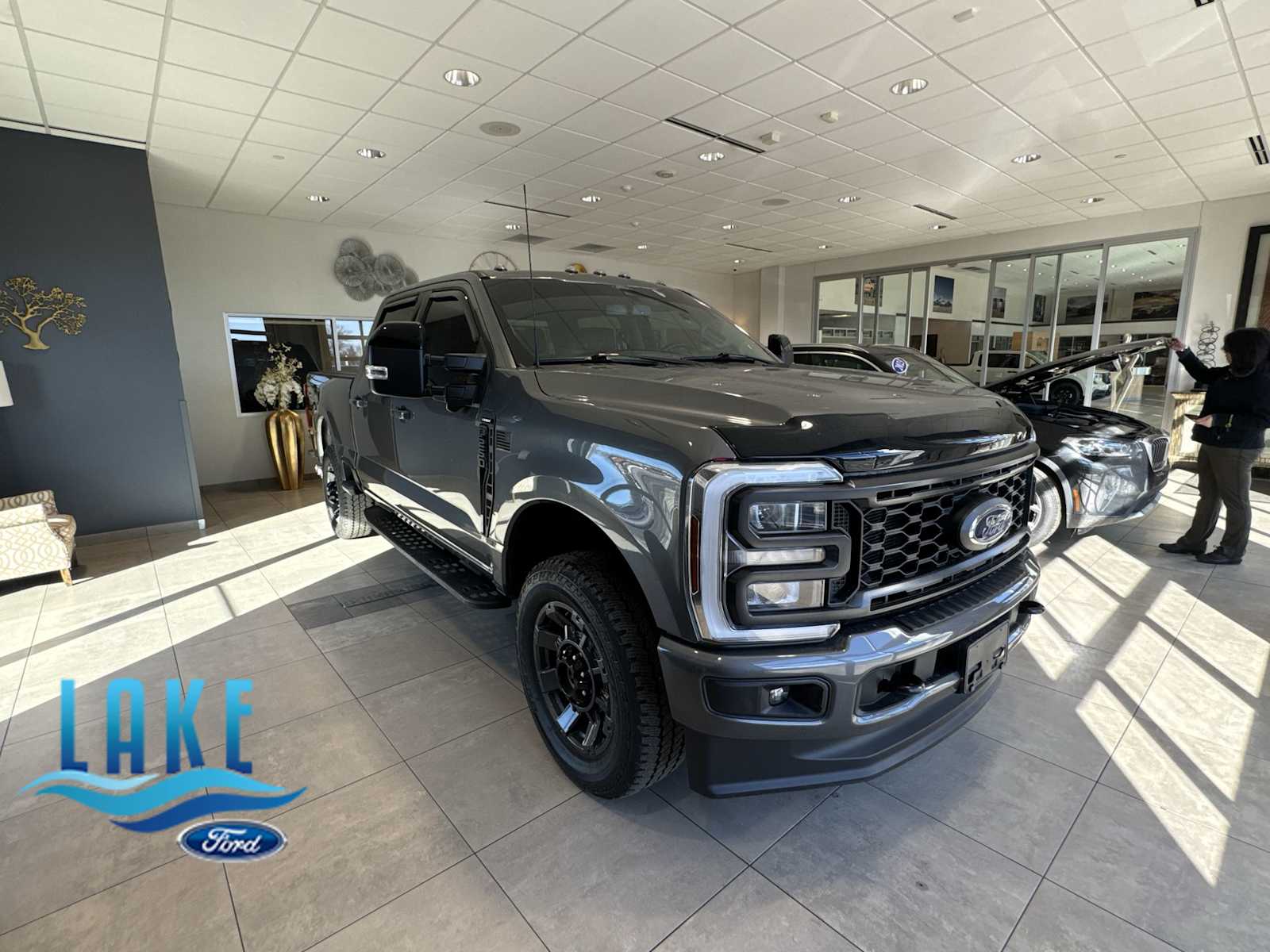 2024 Ford F-250 Super Duty Lariat Crew Cab 4WD