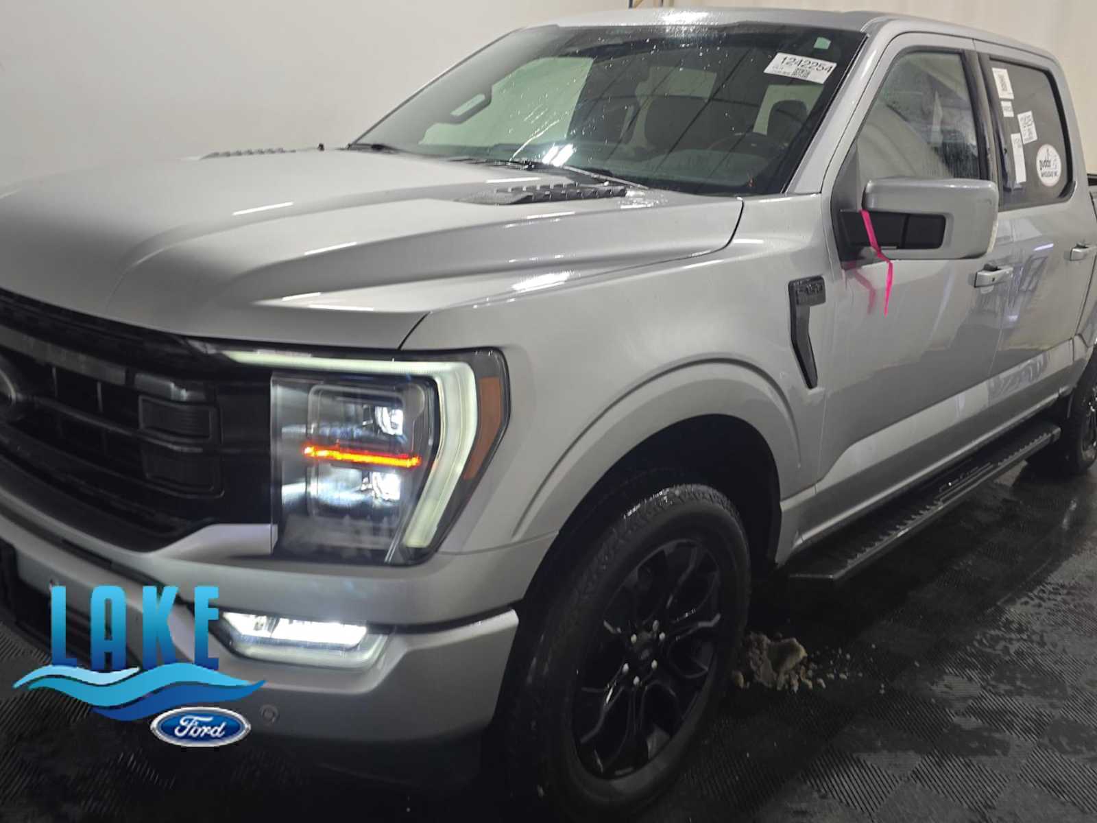 2022 Ford F-150 Lariat SuperCrew 4WD