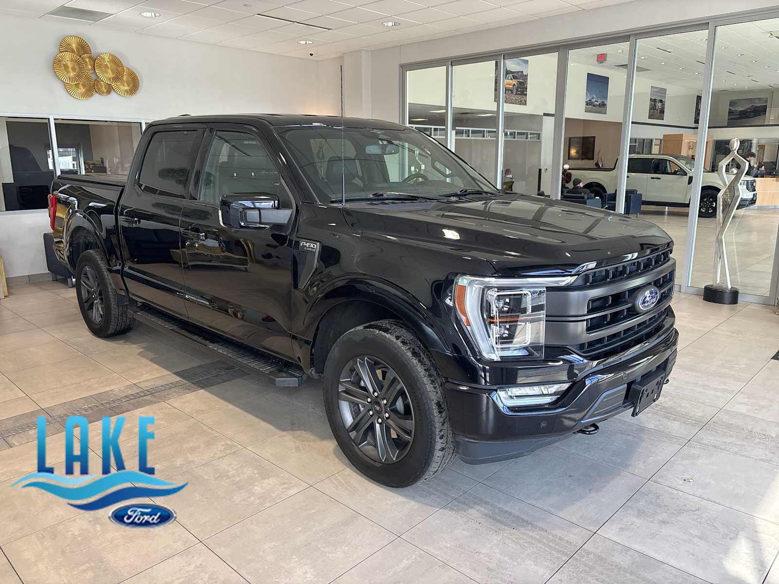 2023 Ford F-150 Lariat SuperCrew 4WD