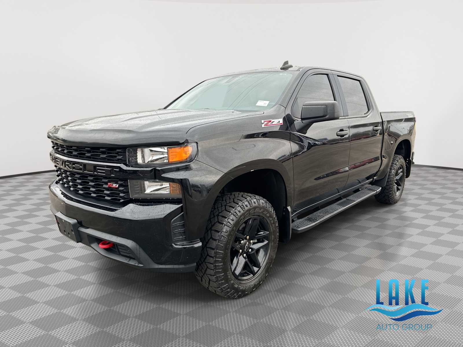 Black 2019 Chevrolet Silverado 1500 Custom Trail Boss Crew Cab 4WD Pickup Truck Four-Wheel Drive 6-Speed Automatic