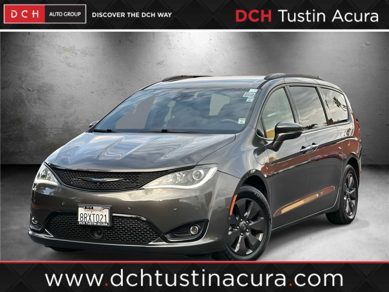 2020 Chrysler Pacifica Hybrid Limited's photo