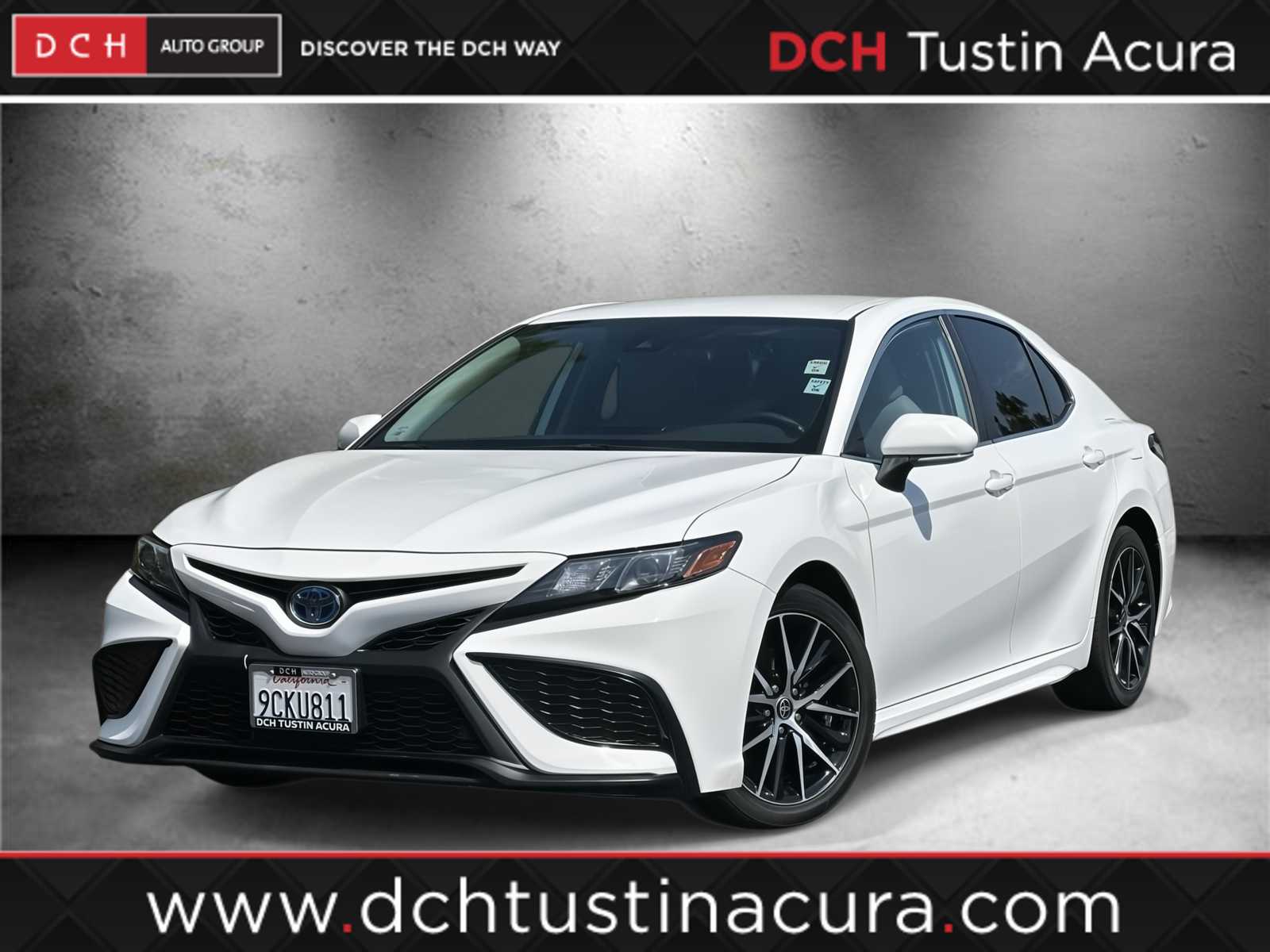 2022 Toyota Camry Hybrid SE