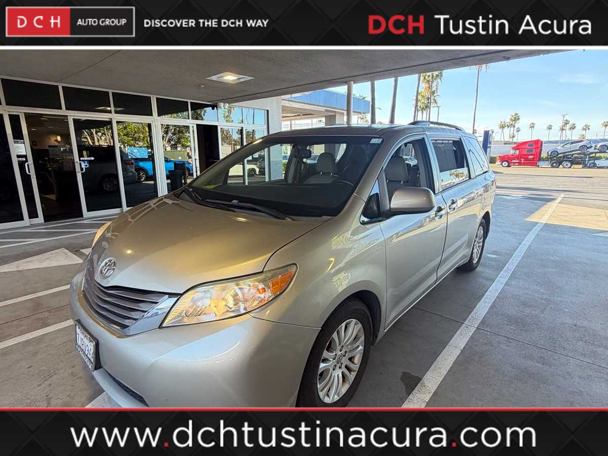 2015 Toyota Sienna XLE