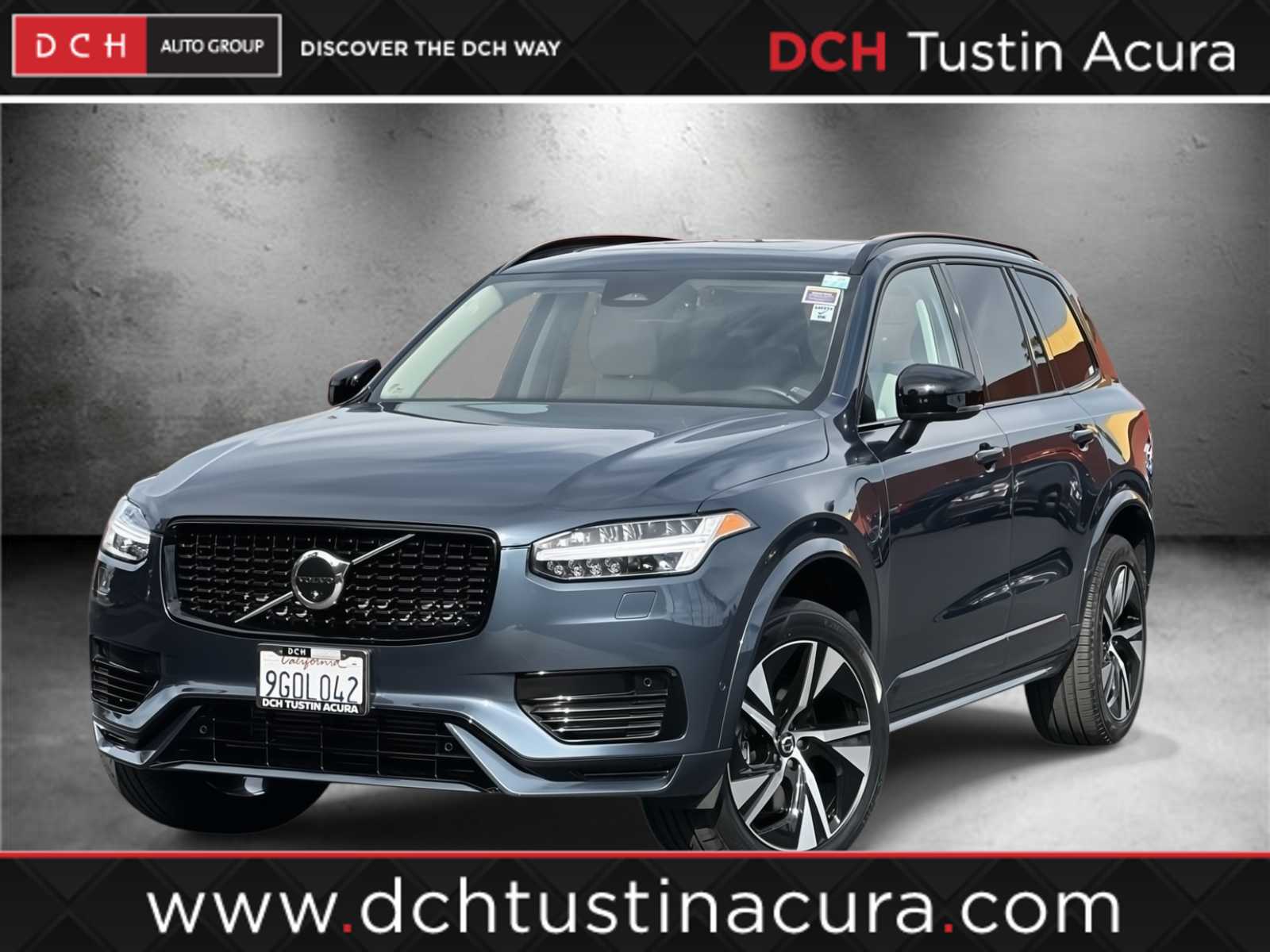 2023 Volvo XC90 Recharge Plug-In Hybrid Plus Dark Theme