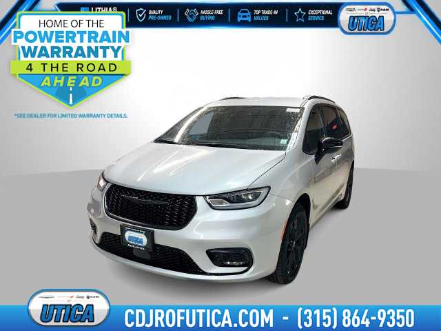 2026 Chrysler Pacifica Select AWD