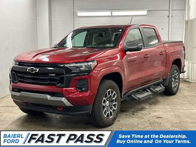 Radiant Red Tintcoat 2025 Chevrolet Colorado Z71 Crew Cab 4WD Pickup Truck Four-Wheel Drive 8-Speed Automatic