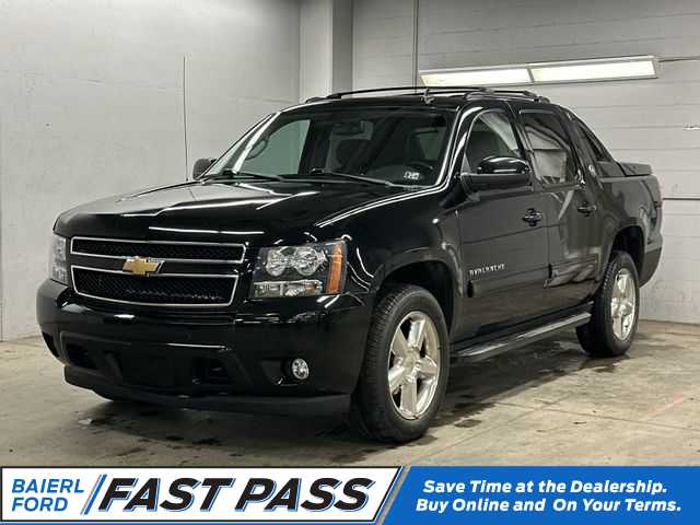 Black 2013 Chevrolet Avalanche Pickup Truck Four-Wheel Drive 6-Speed Automatic