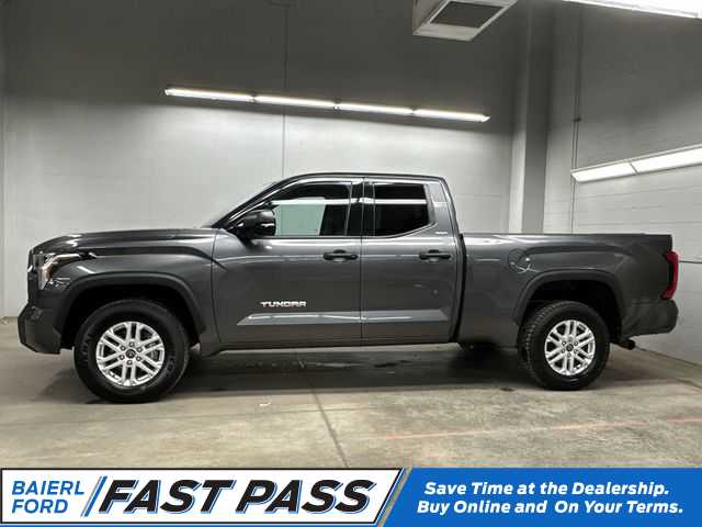  2022 Toyota Tundra SR5 Double Cab 4WD   