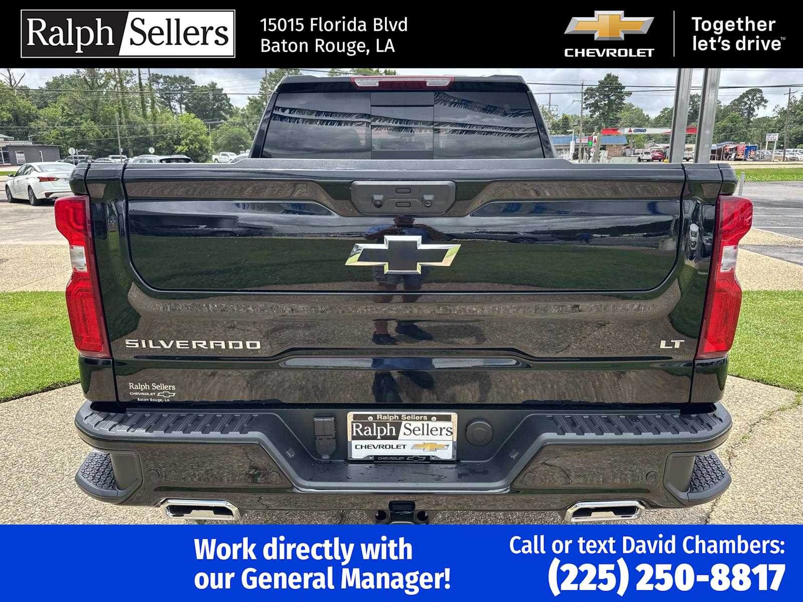 View vehicle photo 5