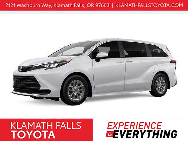 2026 Toyota Sienna LE 8-Passenger AWD