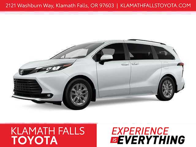 White (Wind Chill Pearl) 2026 Toyota Sienna XLE 7-Passenger AWD Minivan All-Wheel Drive Continuously Variable Transmission