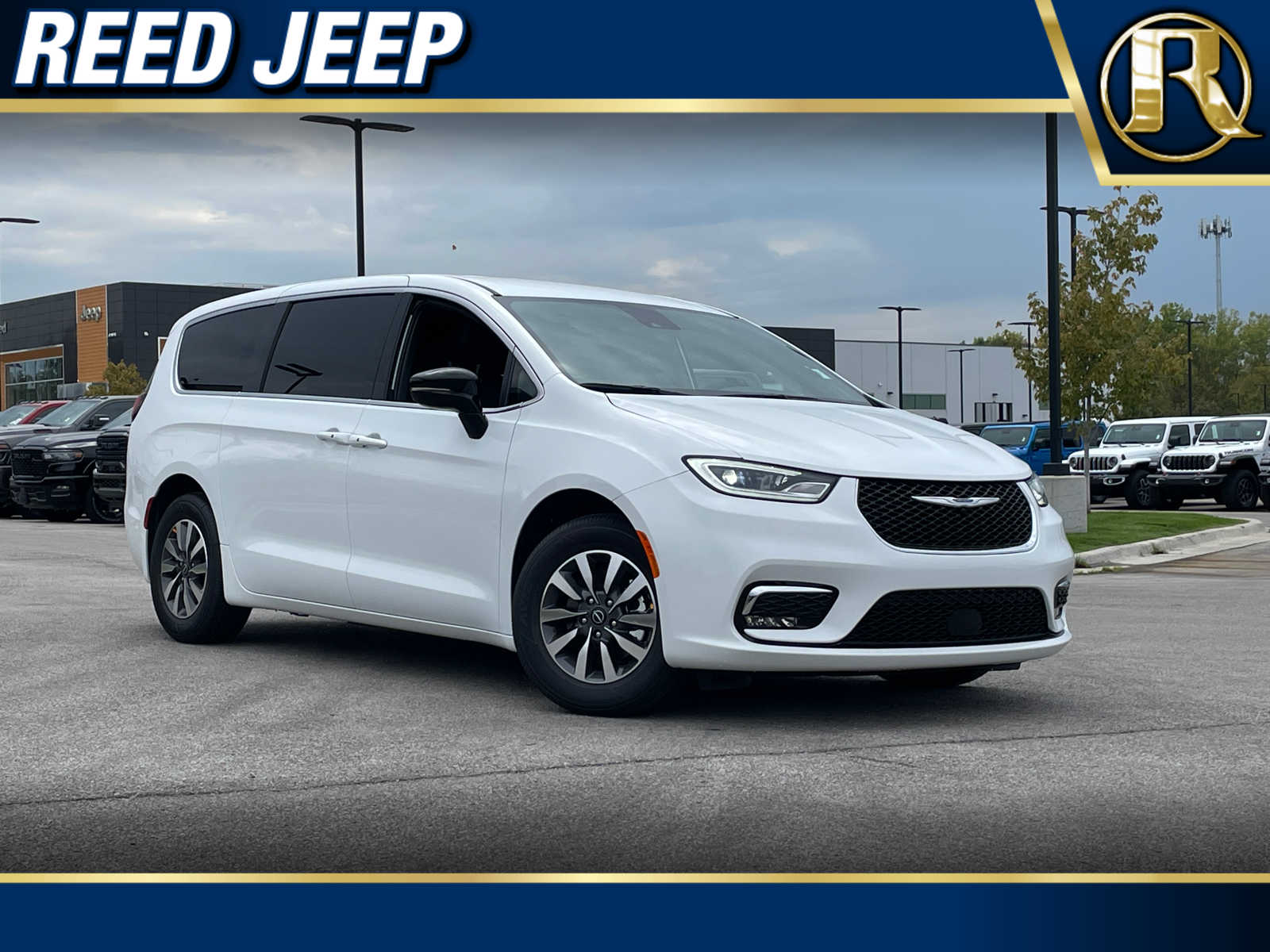 2026 Chrysler Pacifica Hybrid Select FWD