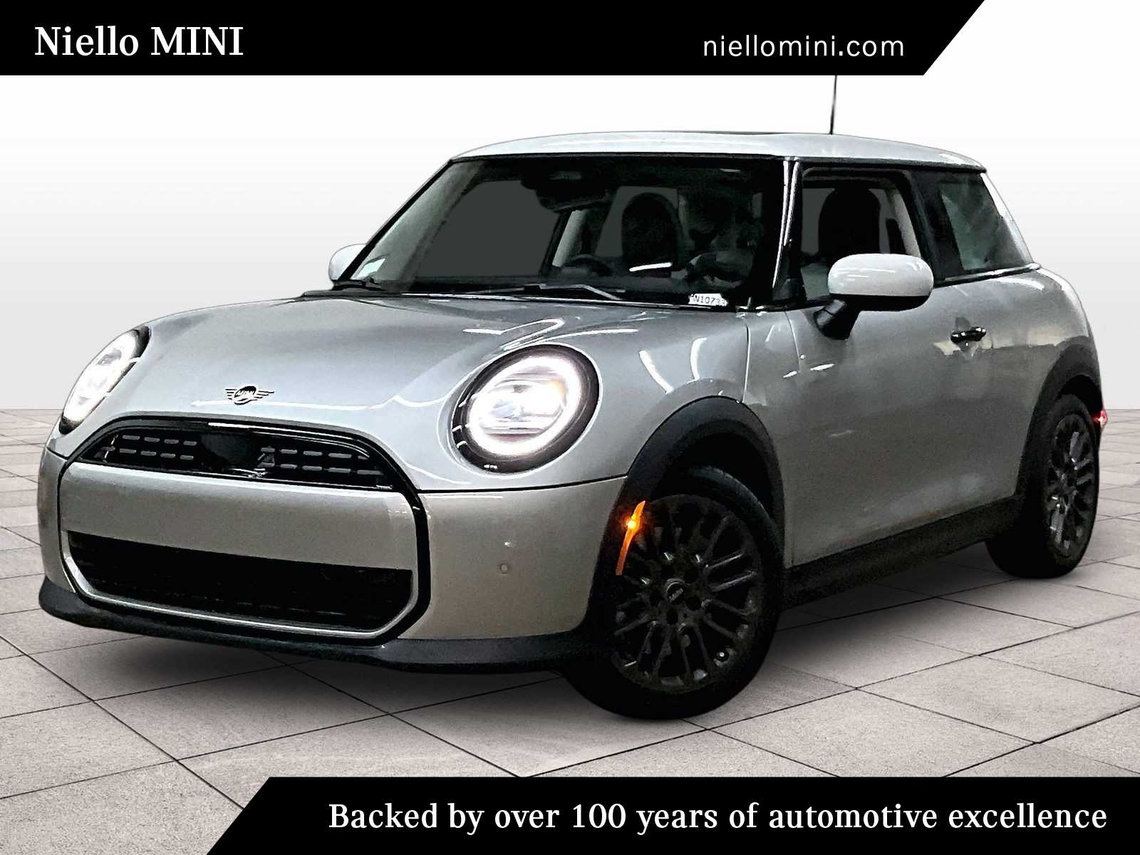 Melting Silver III Metallic 2025 MINI Cooper 2-Door Hatchback FWD Hatchback Front-Wheel Drive 7-Speed Automatic