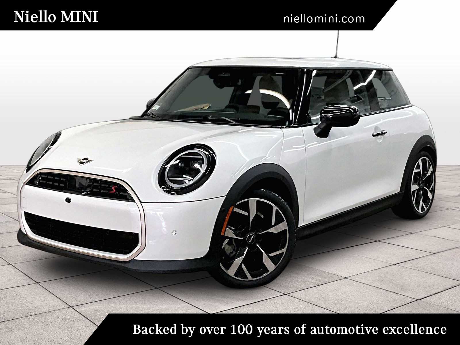 Nanuq White Metallic 2025 MINI Cooper S 2-Door Hatchback FWD Hatchback Front-Wheel Drive 7-Speed Automatic