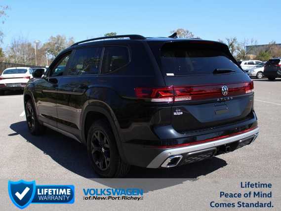 2024 Volkswagen Atlas 2.0T Peak Edition SE w/Technology