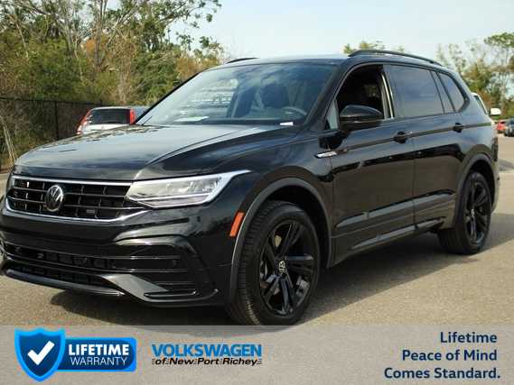 2024 Volkswagen Tiguan SE R-Line Black