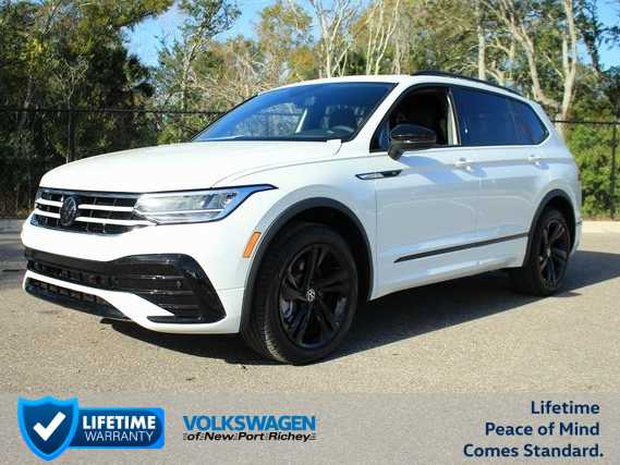 2024 Volkswagen Tiguan SE R-Line Black